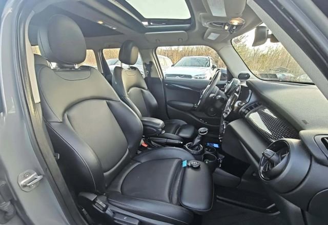 2016 Mini Cooper Hardtop 4 Door S photo 4