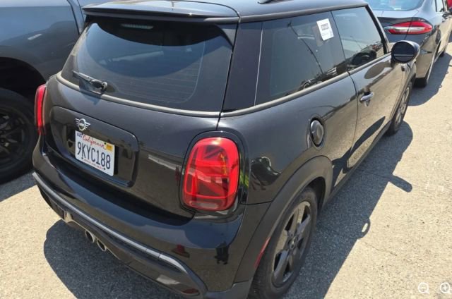 2022 Mini Cooper 2 Door Hardtop S photo 3