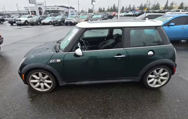 2005 Mini Cooper Hardtop S photo 2