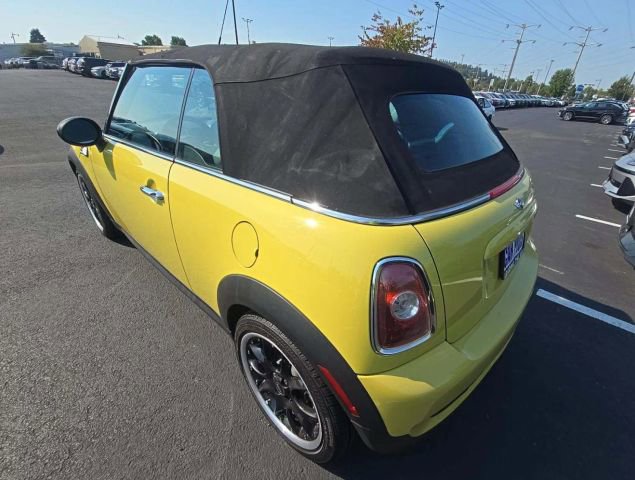 2009 Mini Cooper Convertible S photo 2