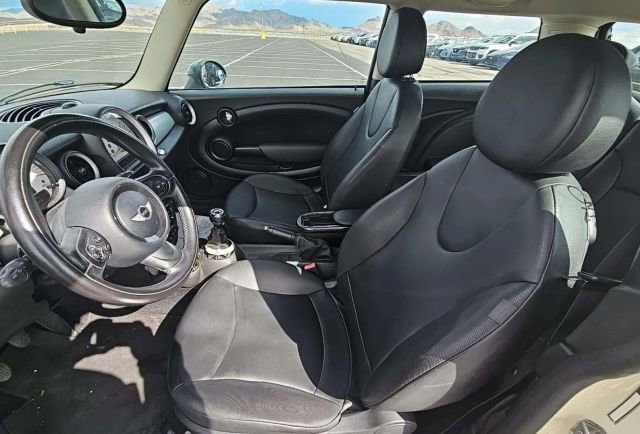 2013 Mini Cooper Hardtop Coupe photo 2