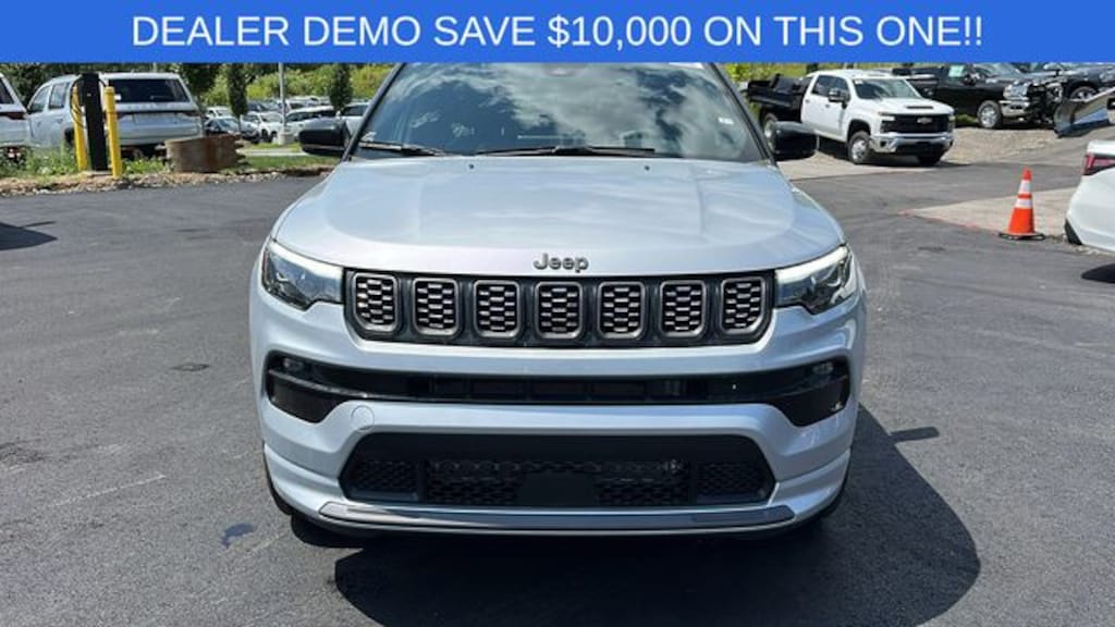 New 2024 Jeep Compass LIMITED 4X4 Sport Utility