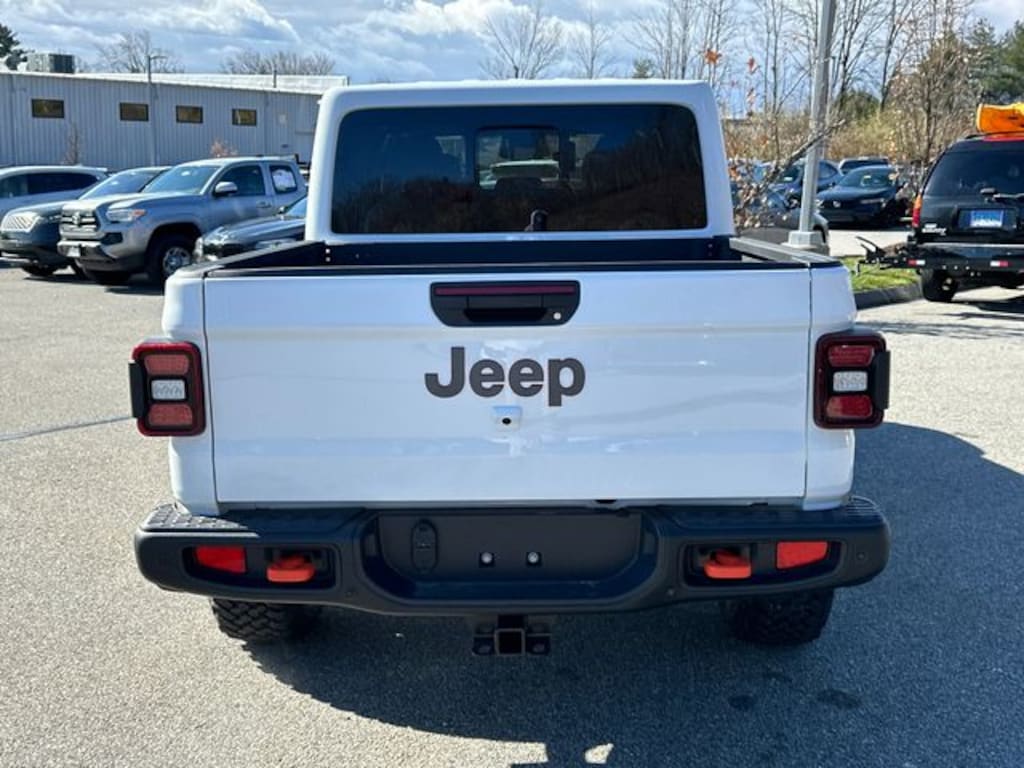 New 2026 Jeep Gladiator MOJAVE X 4X4 Pickup