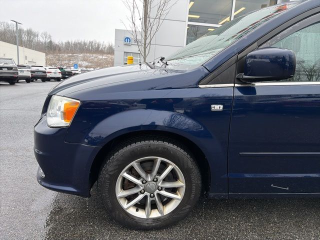 Used 2014 Dodge Grand Caravan SXT with VIN 2C4RDGCG8ER241590 for sale in Torrington, CT