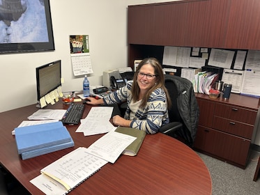 Staff member Nancy DeMarest from ID_534d344015cc