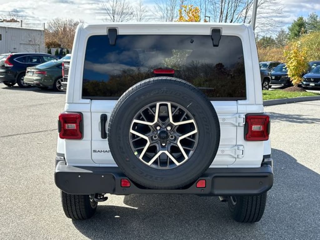 New 2026 Jeep Wrangler 4-DOOR SAHARA Sport Utility