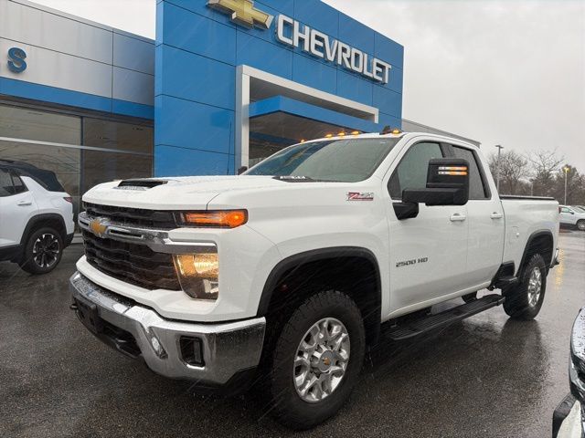 2024 Chevrolet Silverado 2500HD LT's photo
