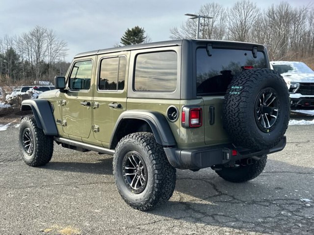 New 2026 Jeep Wrangler 4-DOOR WILLYS Sport Utility