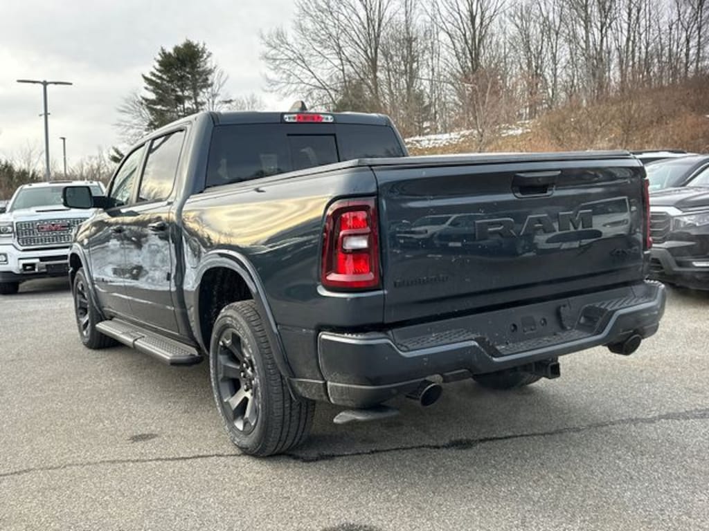 New 2026 Ram 1500 BIG HORN CREW CAB 4X4 5'7 BOX Pickup