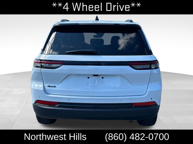2024 Jeep Grand Cherokee Laredo Altitude X photo 2