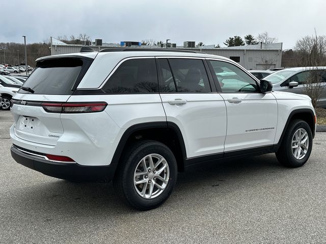 2025 Jeep Grand Cherokee Laredo photo 4