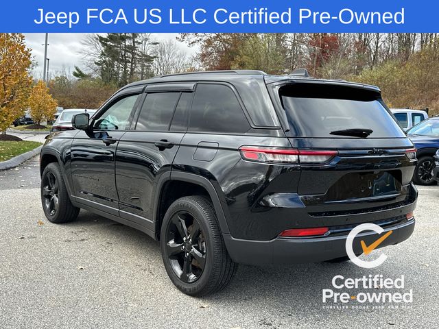 2024 Jeep Grand Cherokee Laredo Altitude X photo 2