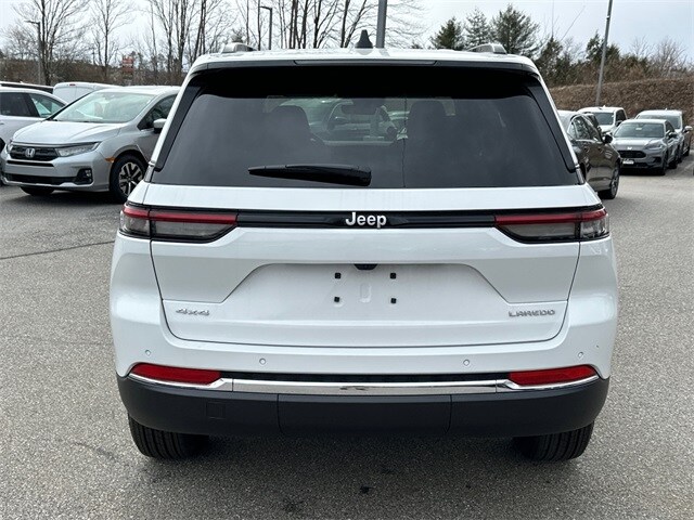 2025 Jeep Grand Cherokee Laredo photo 3