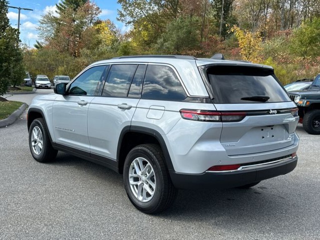 New 2025 Jeep Grand Cherokee LAREDO X 4X4 Sport Utility