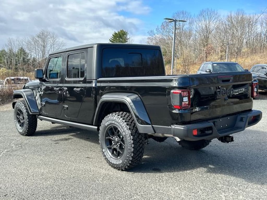 New 2026 Jeep Gladiator WILLYS 4X4 Pickup