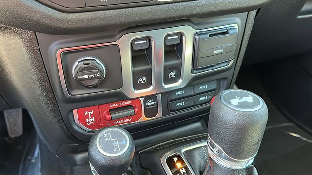 2026 Jeep Wrangler 2-Door Willys - Photo 19