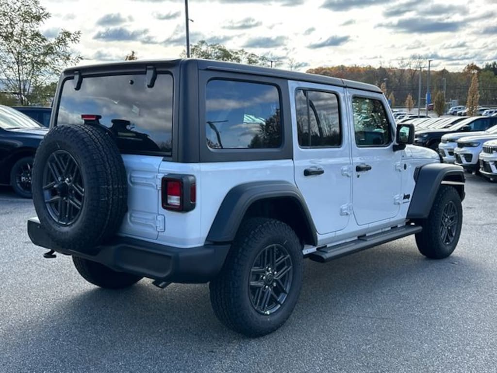New 2026 Jeep Wrangler 4-DOOR SPORT S Sport Utility