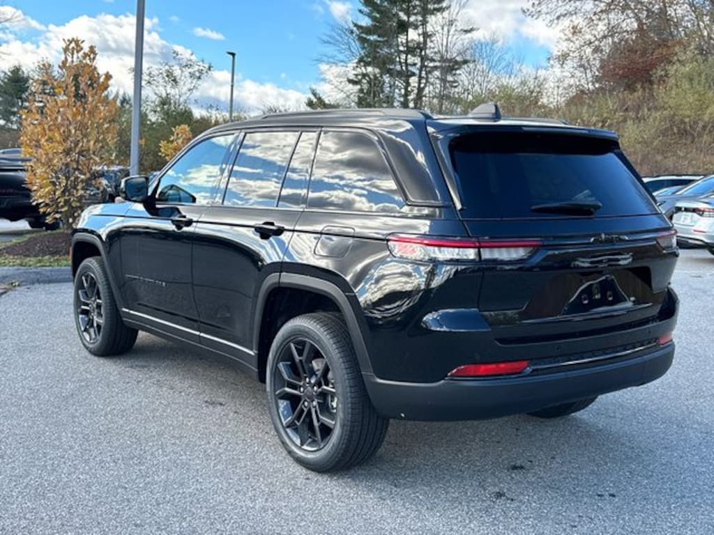 New 2025 Jeep Grand Cherokee LIMITED 4X4 Sport Utility