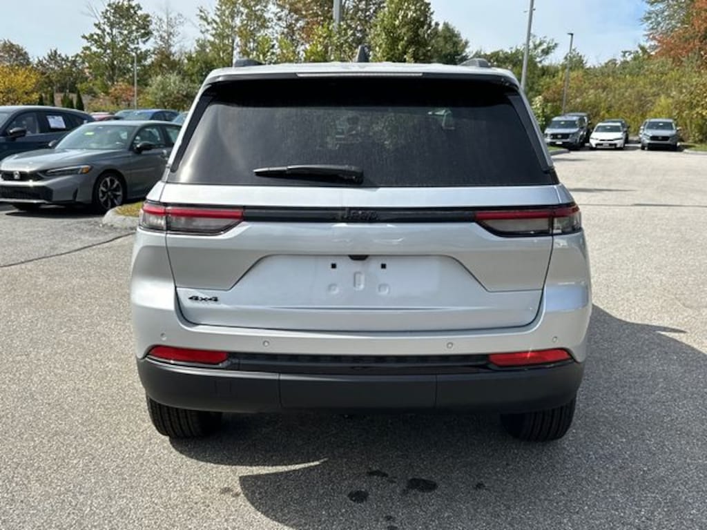 New 2025 Jeep Grand Cherokee ALTITUDE X 4X4 Sport Utility