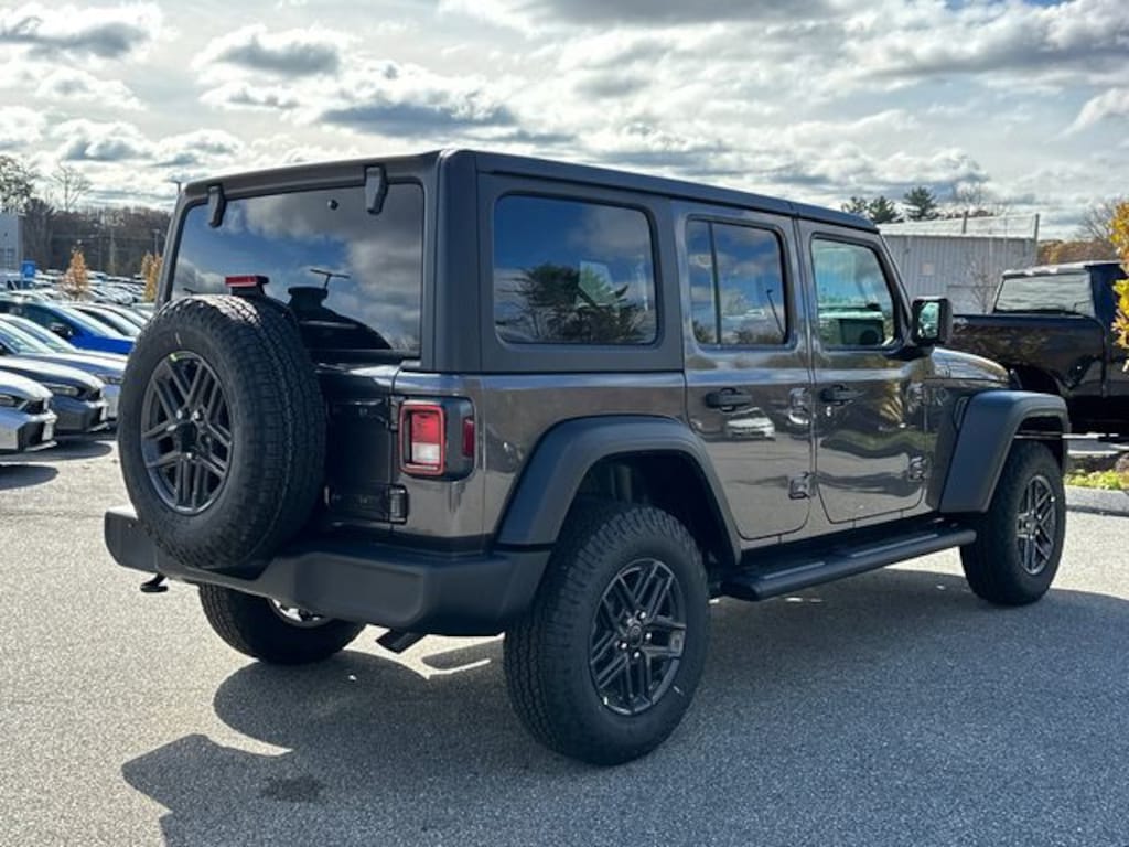 New 2026 Jeep Wrangler 4-DOOR SPORT S Sport Utility