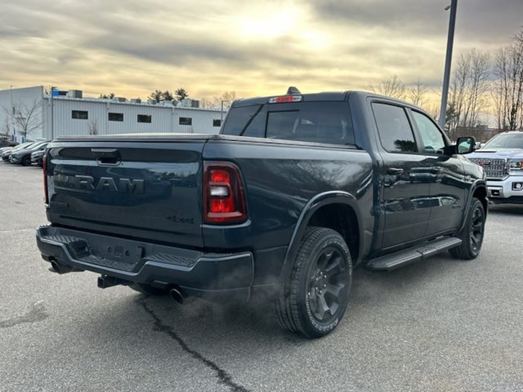 New 2026 Ram 1500 BIG HORN CREW CAB 4X4 5'7 BOX Pickup