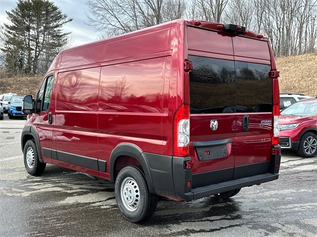 2025 Ram ProMaster 2500 Cargo Van photo 2