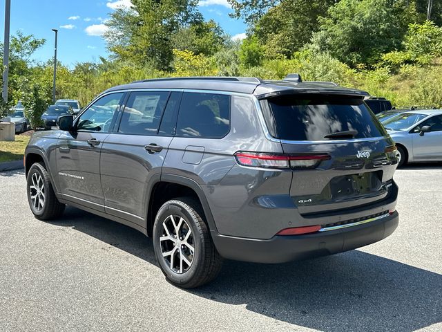 2025 Jeep Grand Cherokee Limited photo 2