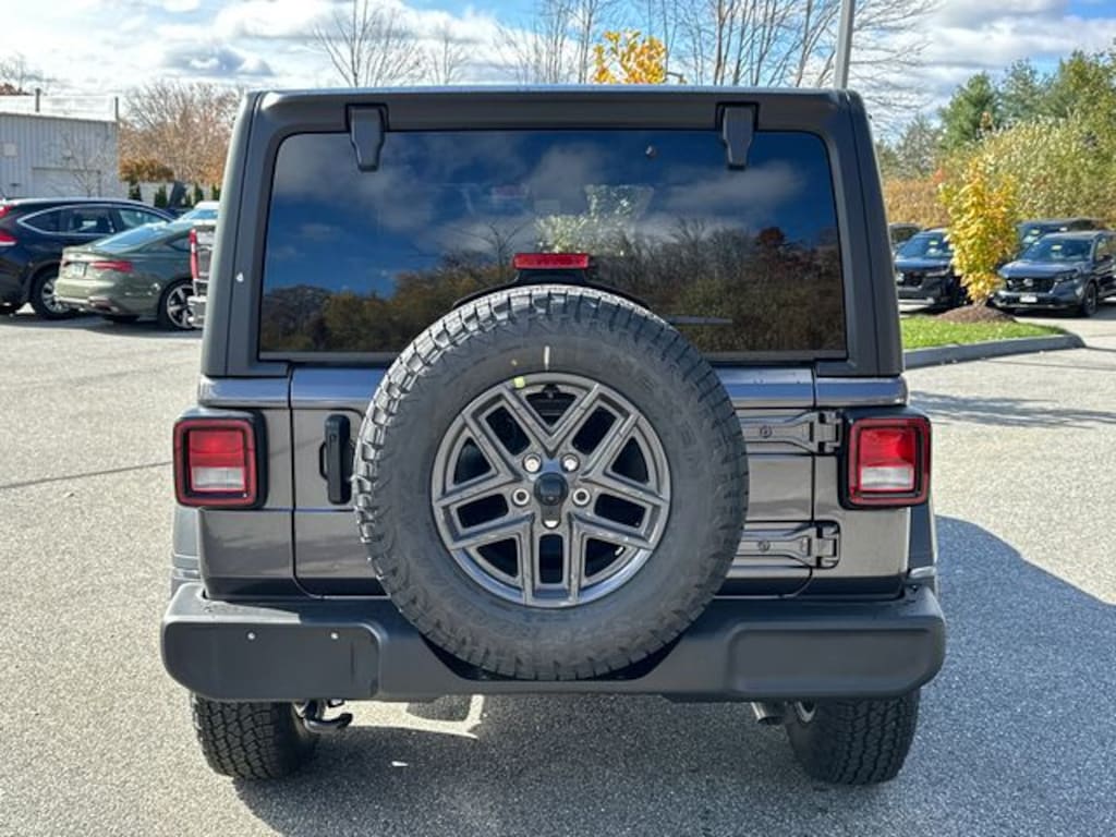 New 2026 Jeep Wrangler 4-DOOR SPORT S Sport Utility