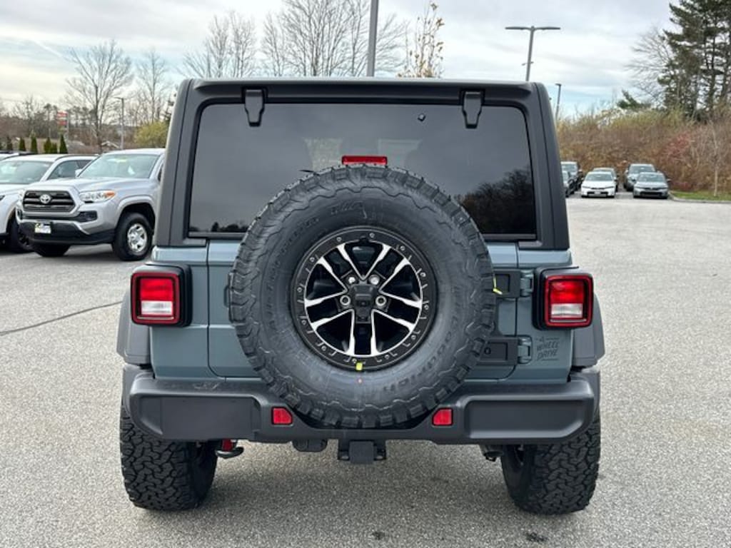 New 2026 Jeep Wrangler 4-DOOR WILLYS Sport Utility