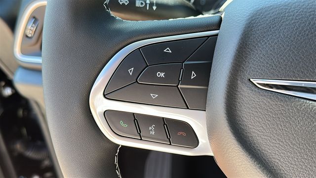 2026 Chrysler Pacifica Select - Photo 12