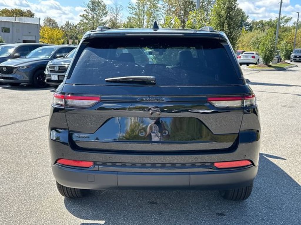 New 2025 Jeep Grand Cherokee ALTITUDE X 4X4 Sport Utility
