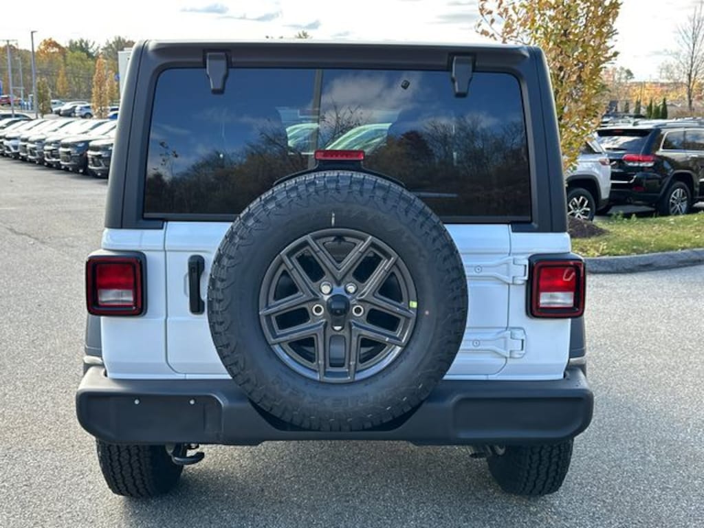 New 2026 Jeep Wrangler 4-DOOR SPORT S Sport Utility