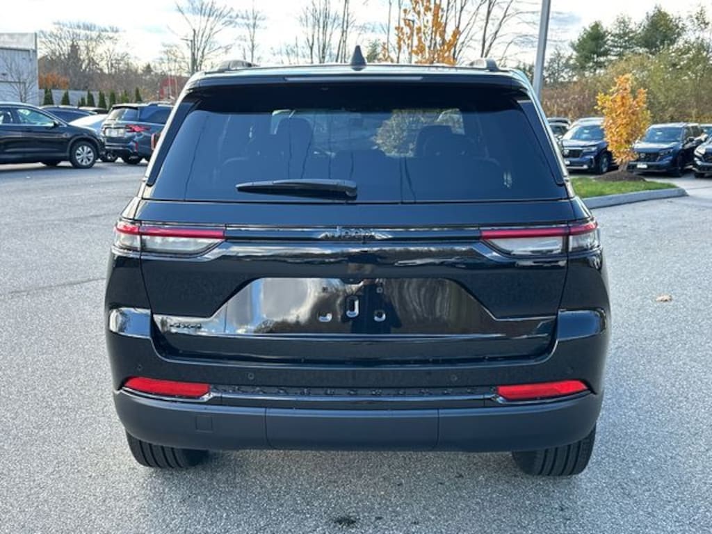 New 2025 Jeep Grand Cherokee LIMITED 4X4 Sport Utility