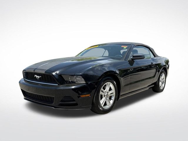 2014 Ford Mustang V6's photo