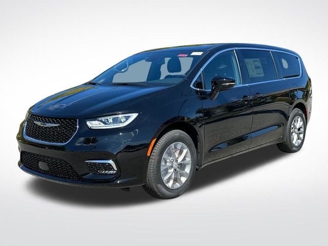 2026 Chrysler Pacifica Select's photo