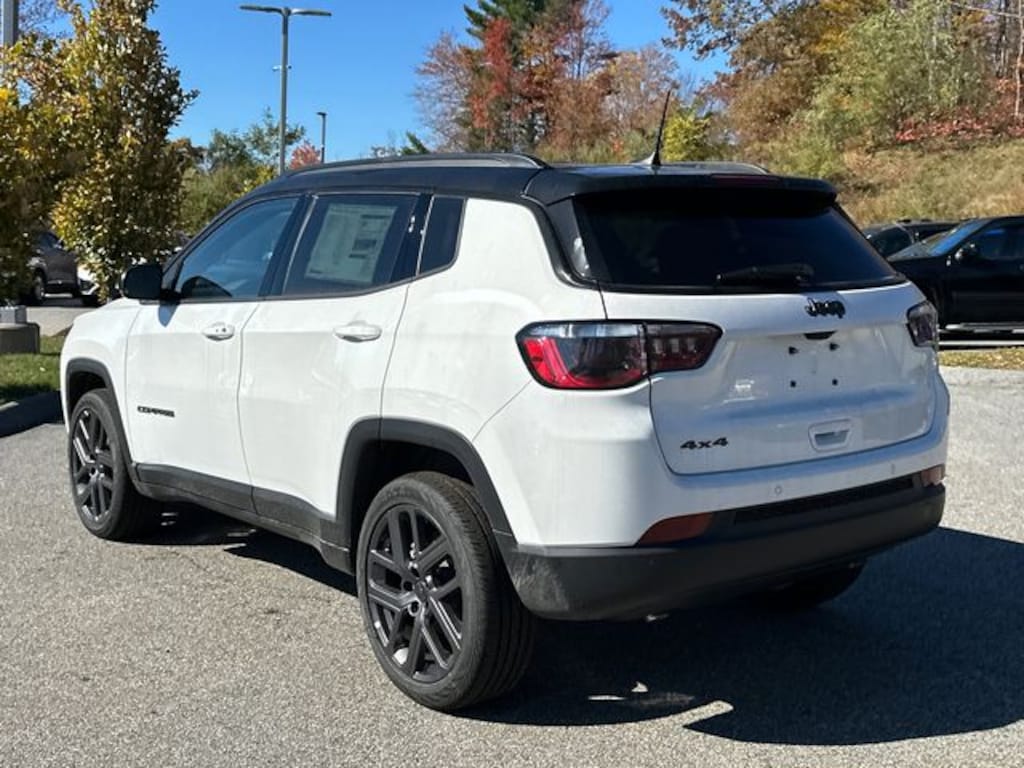 New 2026 Jeep Compass LIMITED ALTITUDE 4X4 Sport Utility