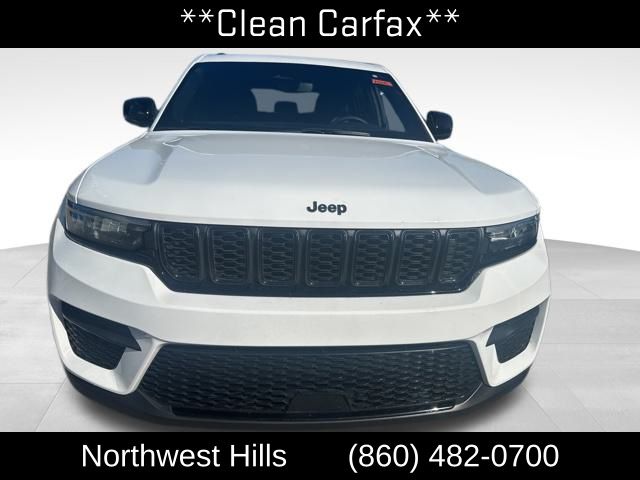 2024 Jeep Grand Cherokee Laredo Altitude X photo 2