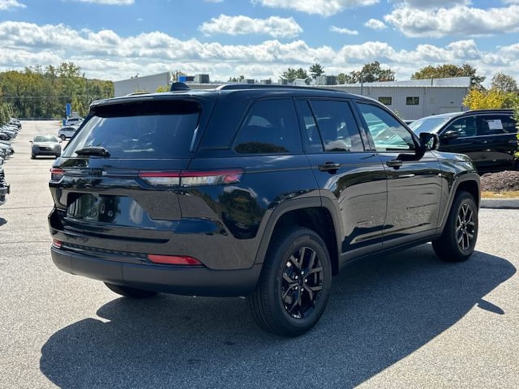 New 2025 Jeep Grand Cherokee ALTITUDE X 4X4 Sport Utility