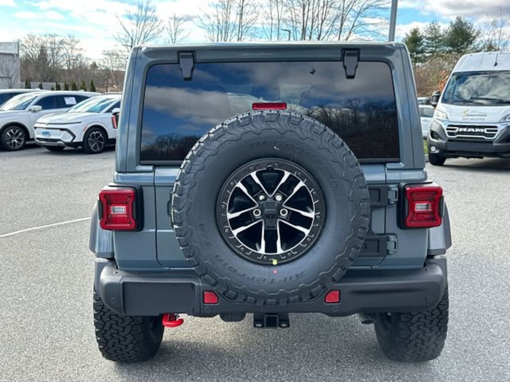 New 2026 Jeep Wrangler 4-DOOR RUBICON X Sport Utility