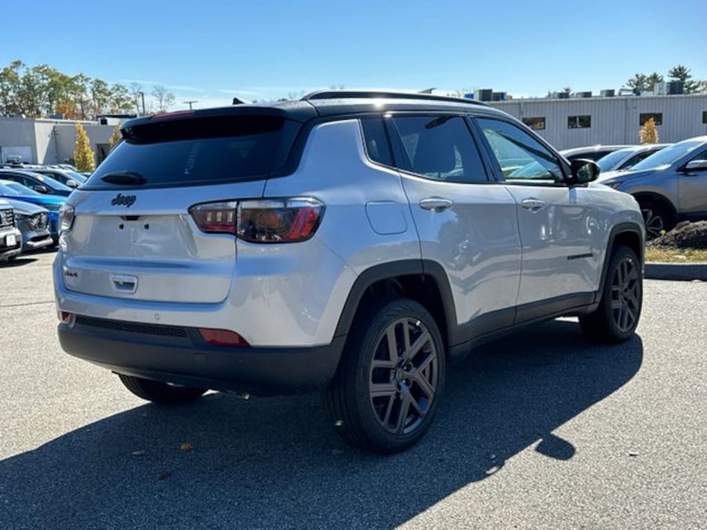 New 2026 Jeep Compass LIMITED ALTITUDE 4X4 Sport Utility