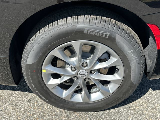 2026 Chrysler Pacifica Select - Photo 8