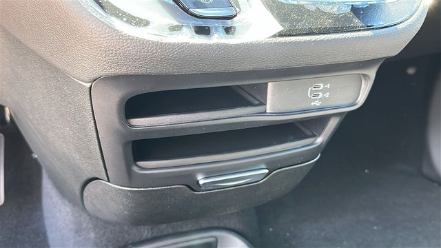 2026 Chrysler Pacifica Select - Photo 16