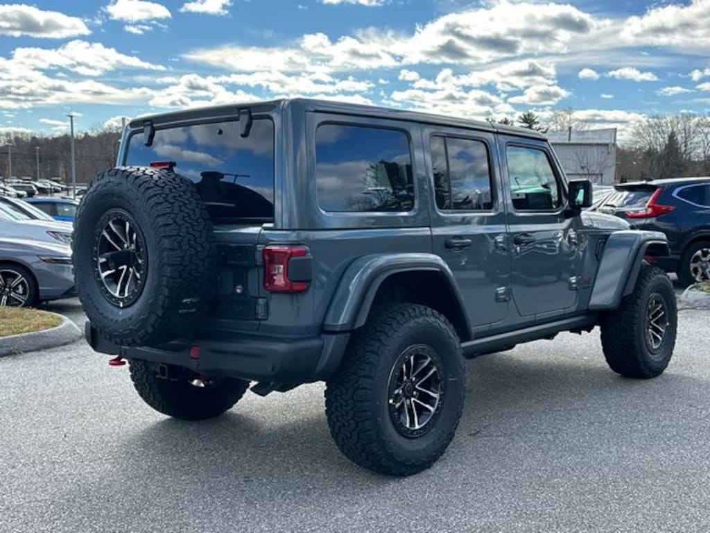 New 2026 Jeep Wrangler 4-DOOR RUBICON X Sport Utility