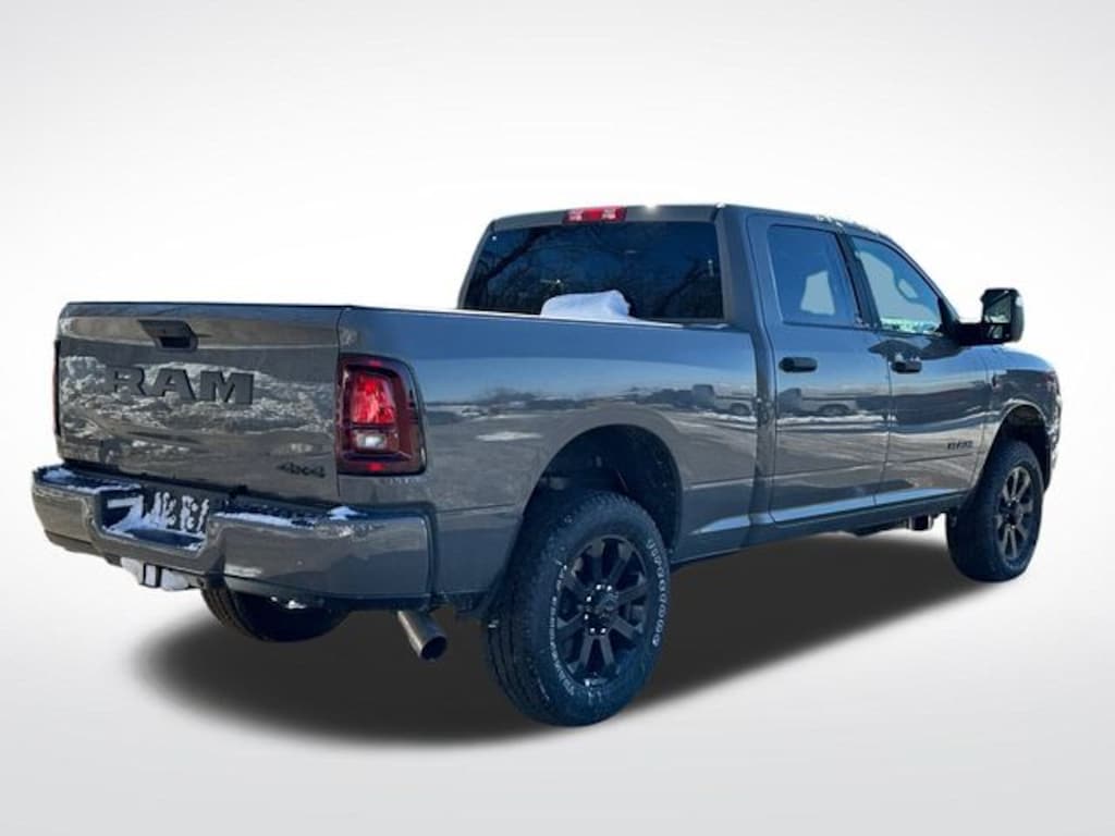 New 2026 Ram 2500 BIG HORN CREW CAB 4X4 6'4 BOX Pickup