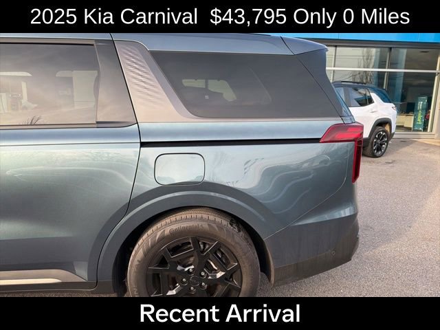 2025 Kia Carnival SX Prestige photo 3