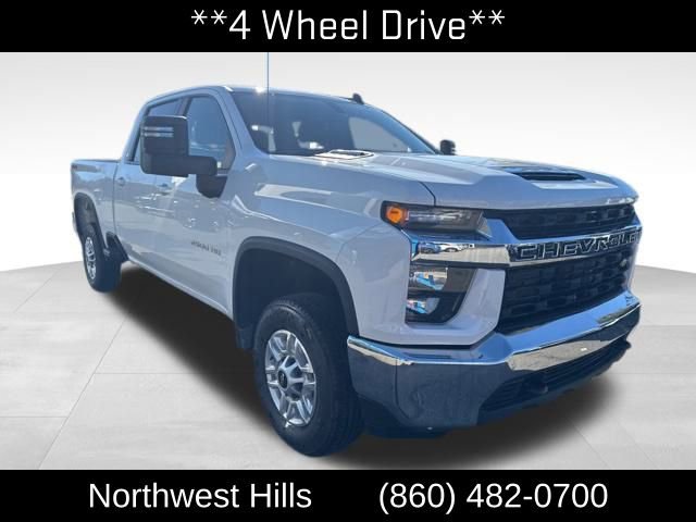 2022 Chevrolet Silverado 2500HD LT photo 3