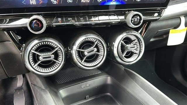 2025 Chevrolet Blazer EV LT - Photo 13