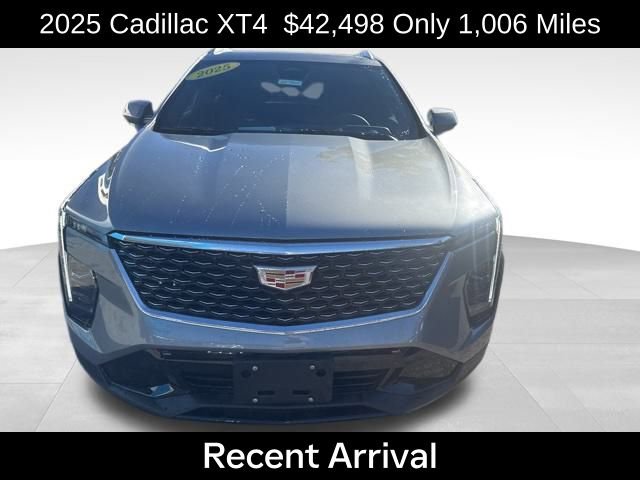 2025 Cadillac XT4 Premium Luxury photo 2
