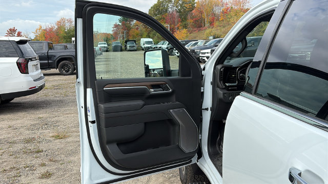 2026 Chevrolet Silverado 2500 HD High Country - Photo 8