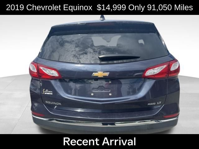2019 Chevrolet Equinox LT photo 4